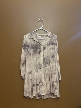 Love Fancy Flowy Tie-Dye Button-Front Tunic Top - Gray Top brand new with tags
